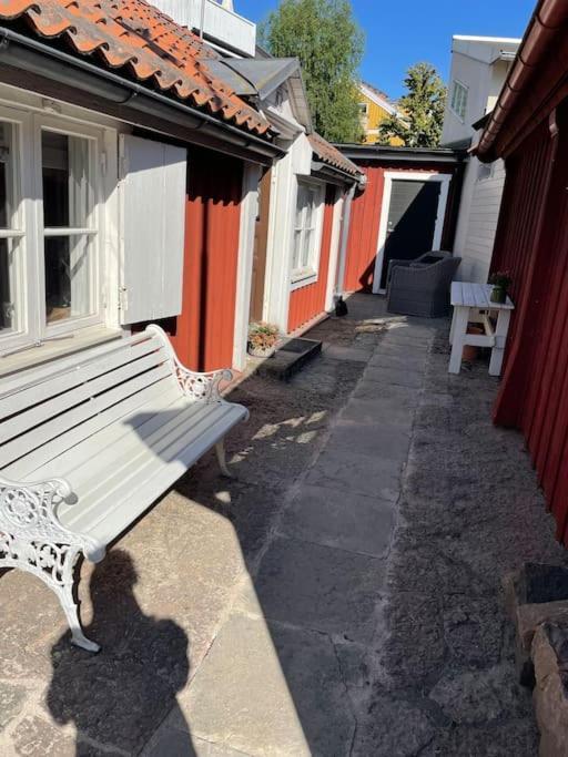 Historisk Charm I Hjaertat Av Gamla Stan Kalmar Vila Exterior foto