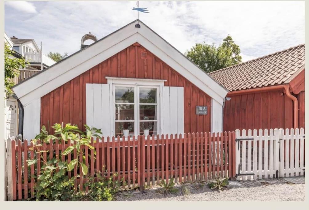 Historisk Charm I Hjaertat Av Gamla Stan Kalmar Vila Exterior foto